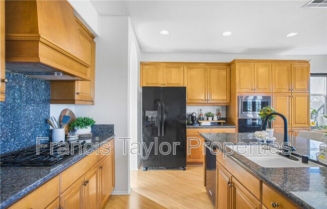 Building Photo - 33422 Scarborough Ln