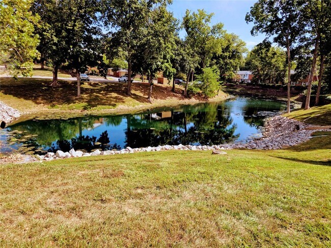 Building Photo - 13415 Land O Woods Dr
