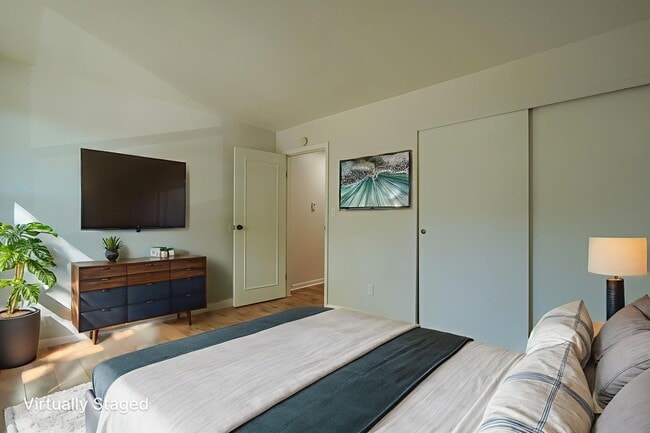 Building Photo - 4696 Tarryton Ct S