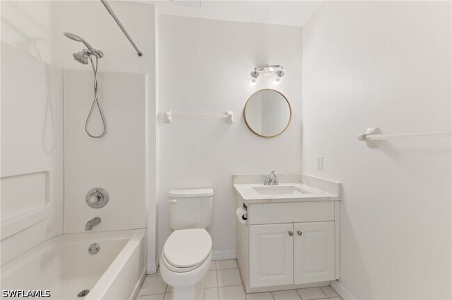 Building Photo - 12081 Summergate Cir