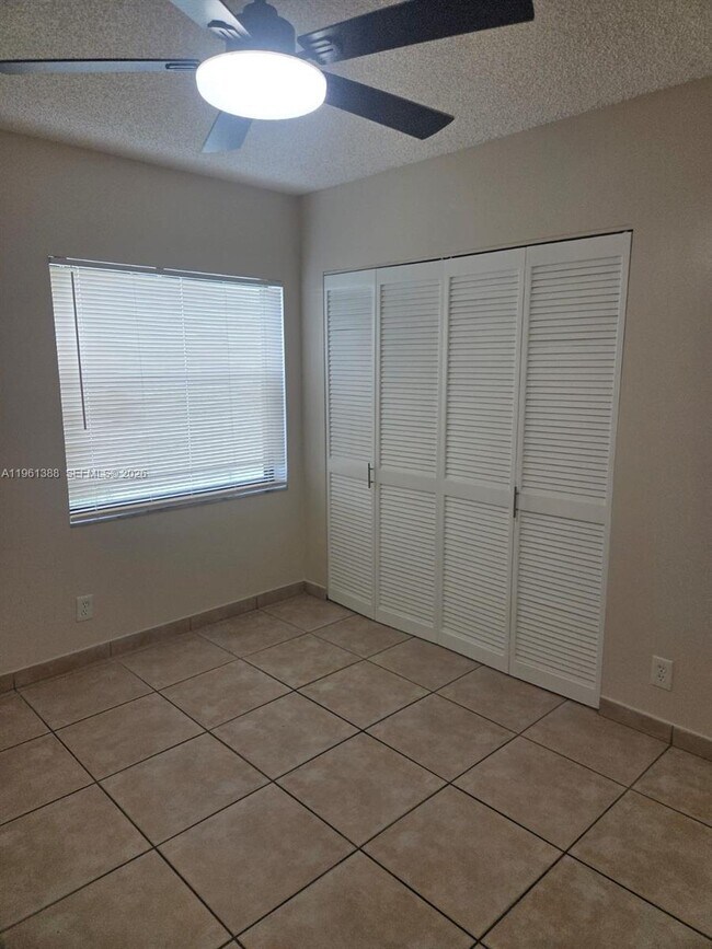 Building Photo - 11342 Taft St