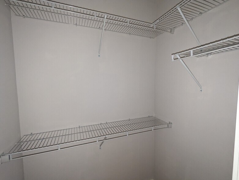 Building Photo - 2430 N Kedzie Blvd