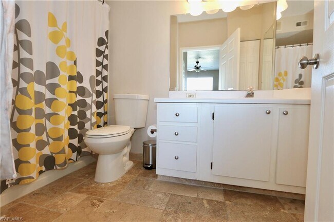 Building Photo - 11490 Villa Grand