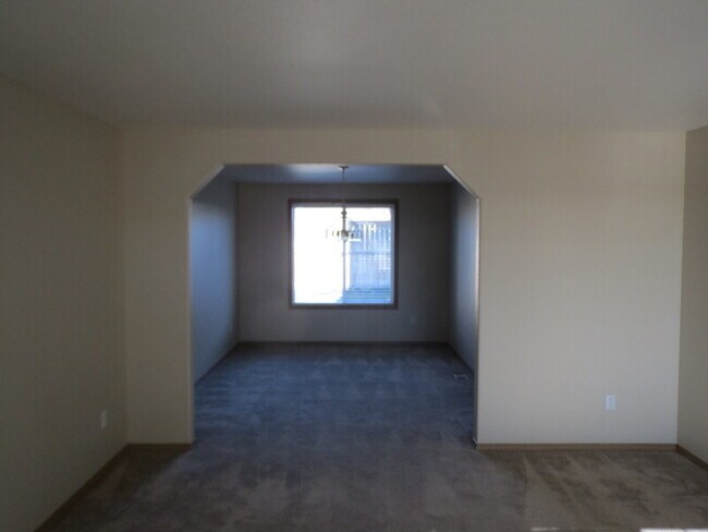 Building Photo - 7807 Vendovi Dr