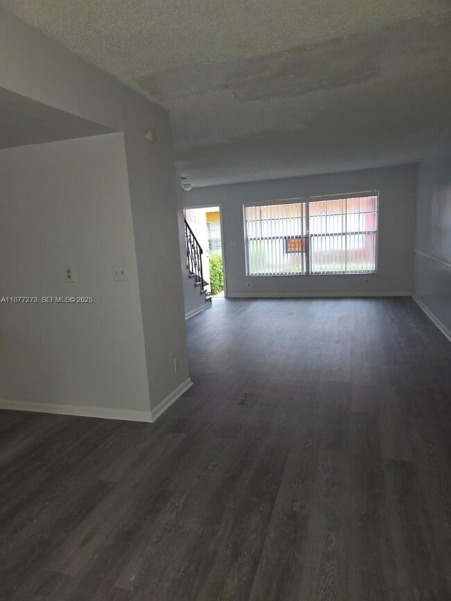 Building Photo - 5221 NW 27th St