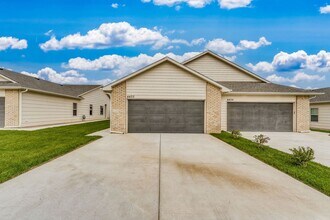 Building Photo - Auburn Villas 3 Bedroom Molly Floor plan