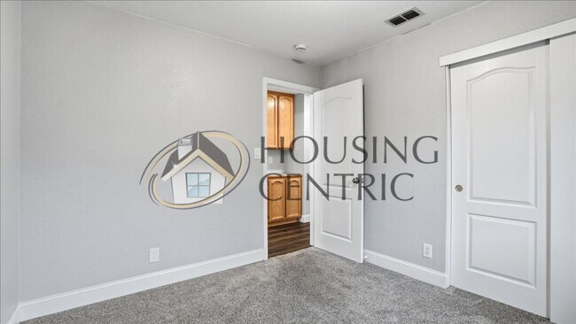 Building Photo - Stunning Single Story Fair Oaks Rental with Large Backyard in GREAT LOCATION!