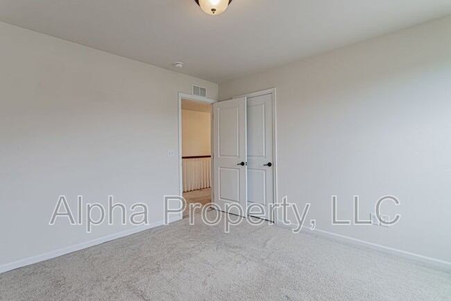 Building Photo - 14 Irvington Dr