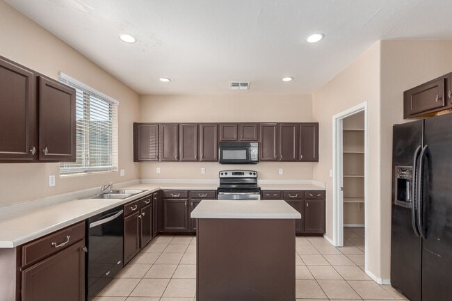 Building Photo - Welcome to Your Dream Home in Laveen Farms!