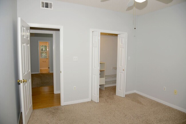 Building Photo - Rare 3 Bedroom Condo in Niceville!