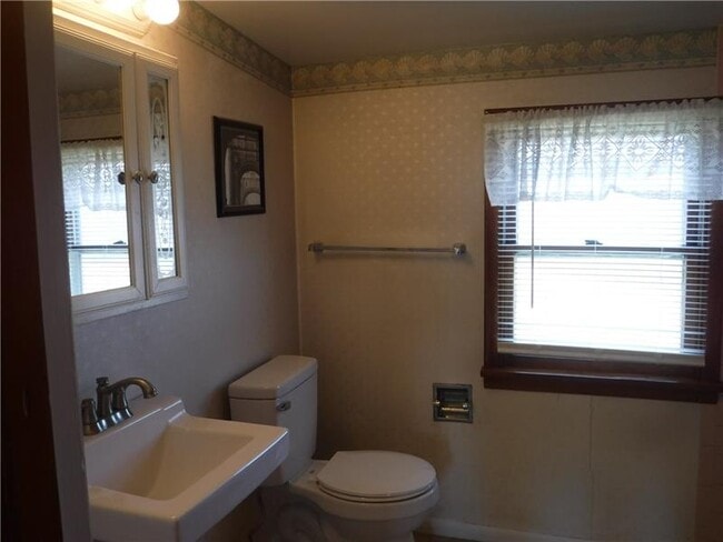 Building Photo - 358 Harpers Ferry Rd