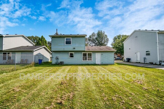 Building Photo - 3540 Willow Run Dr