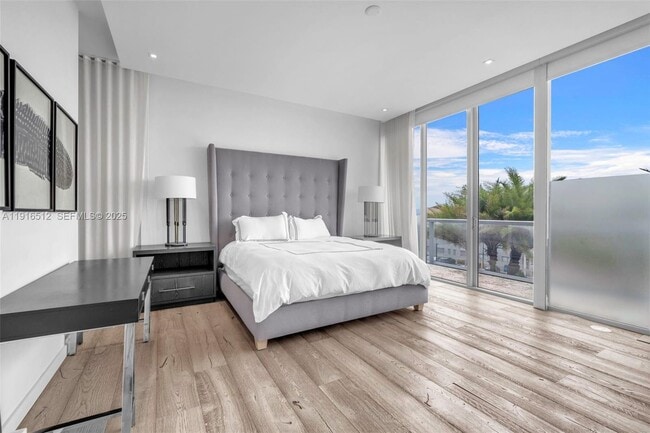 Building Photo - 9501 Collins Ave