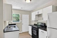 Building Photo - 437 Carver Ln