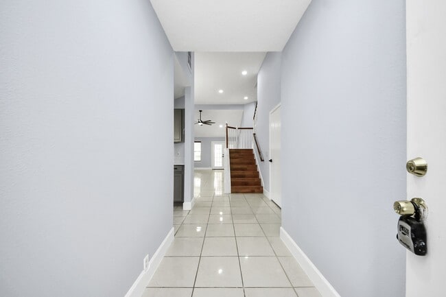 Building Photo - 2604 Eldridge Park Way