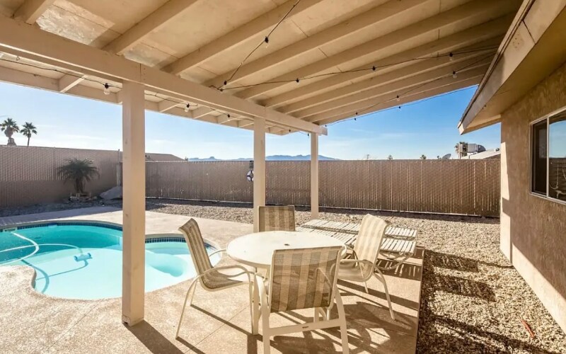 Building Photo - 830 Chalon Dr