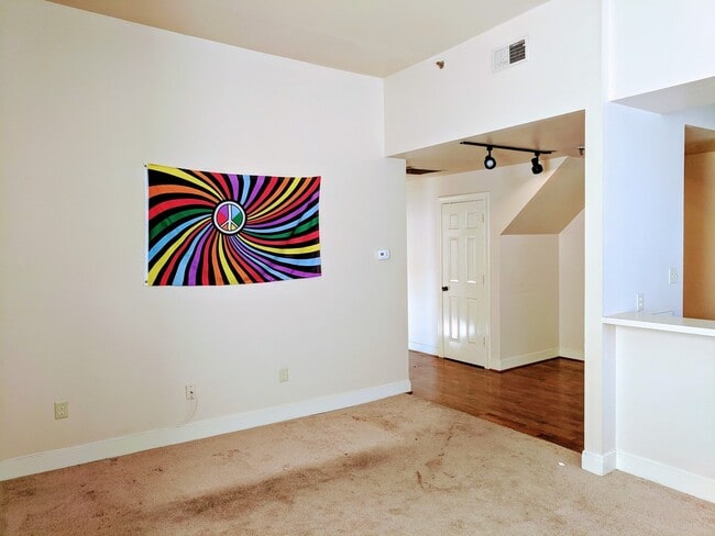 Building Photo - 1731 E Main St