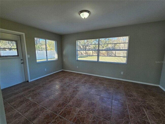 Building Photo - 1621 17th St E