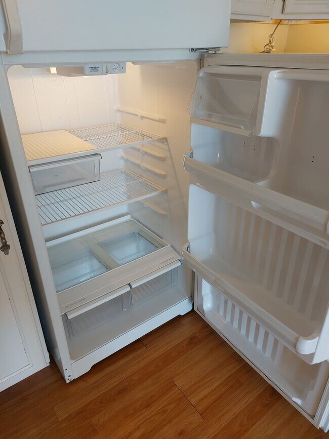 Building Photo - (1614 8th Ave)