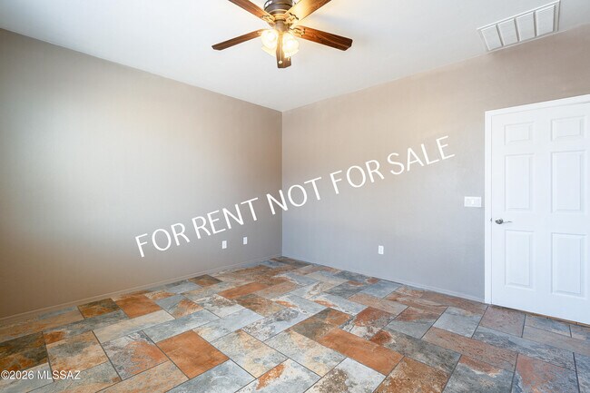 Building Photo - 7307 E Heartwood Dr