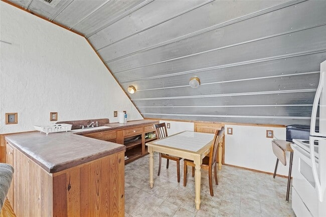 Building Photo - 15207 Farm to Market Rd 2769