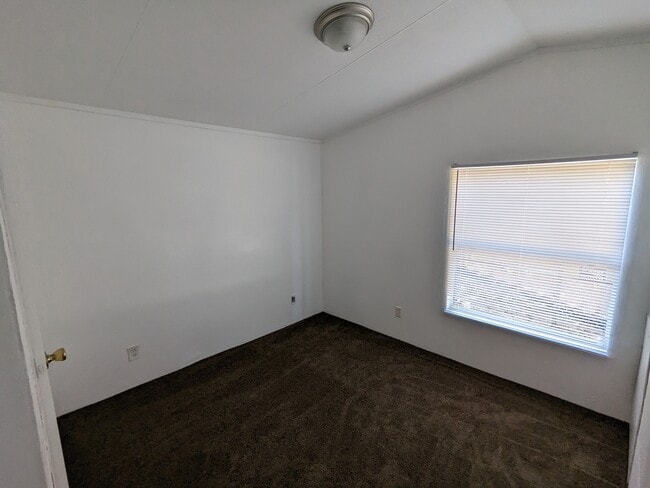 Building Photo - 103 Cardinal Ln