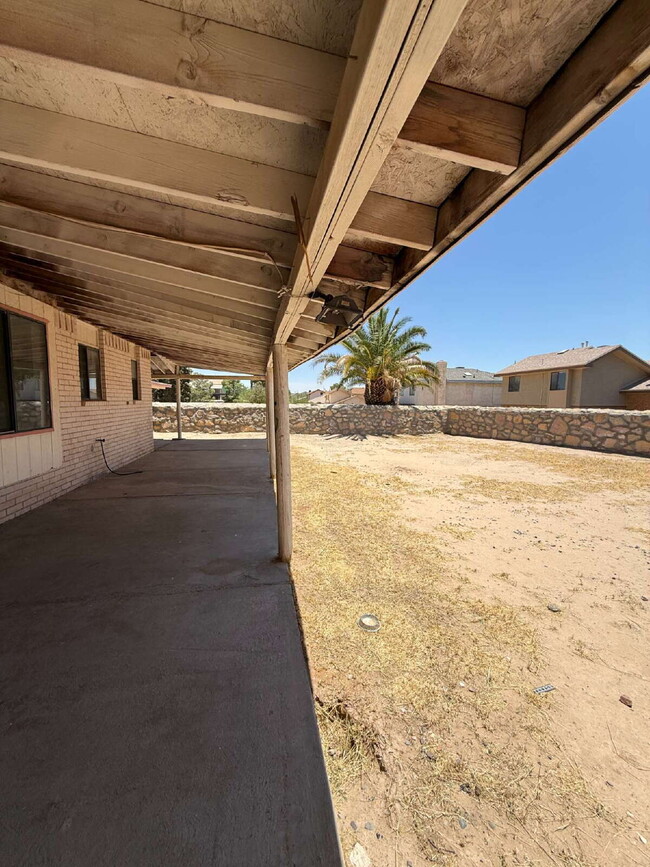 Building Photo - 11708 Sierra Azul Dr