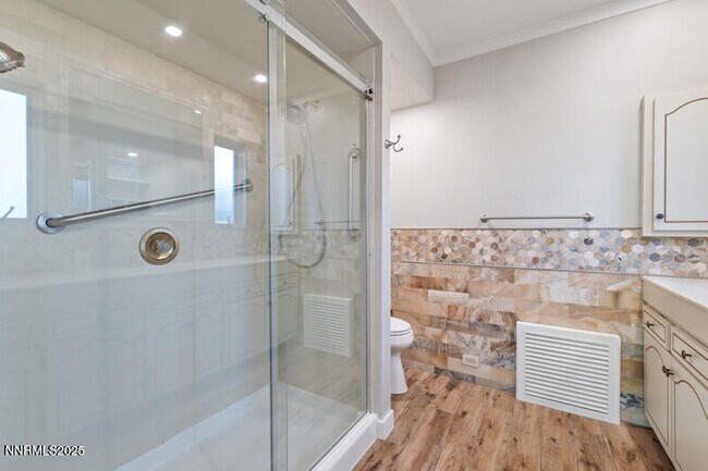 Building Photo - 1880 Meadowview Ln