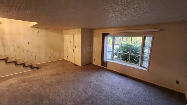 Building Photo - MCCA01