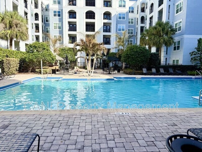 Building Photo - 202 E South St