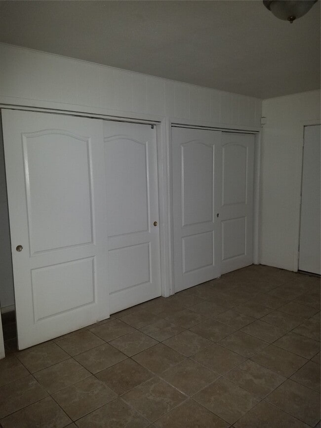 Building Photo - 7630 Claiborne St