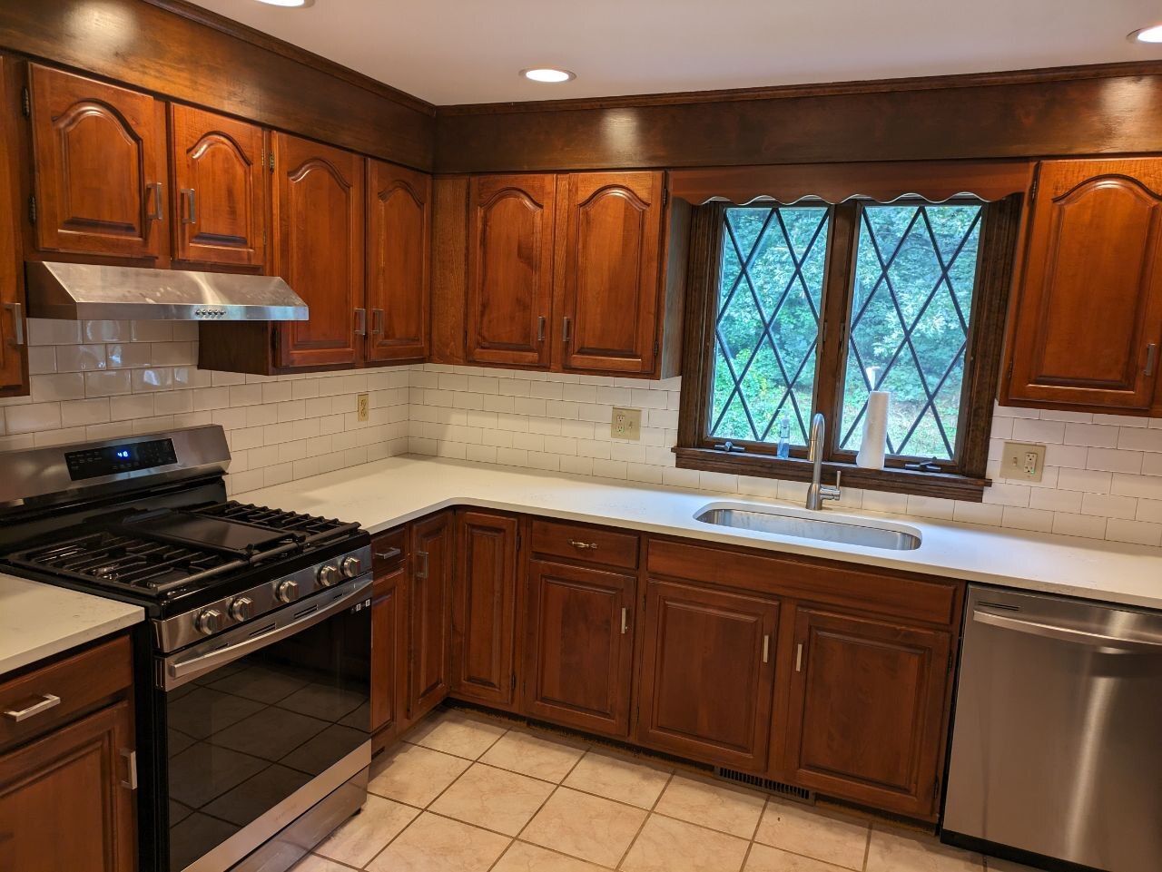 Building Photo - 867 Shaker Rd