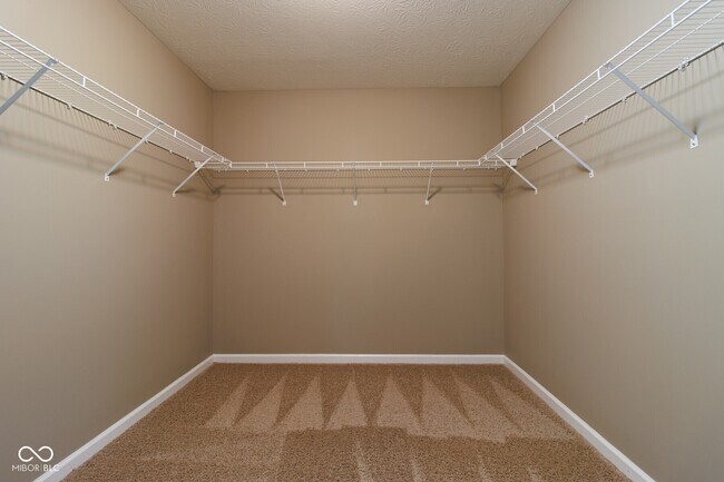 Building Photo - 6610 Aberdeen Dr