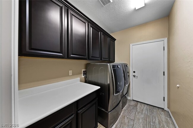 Building Photo - 7148 White Bloom Ave