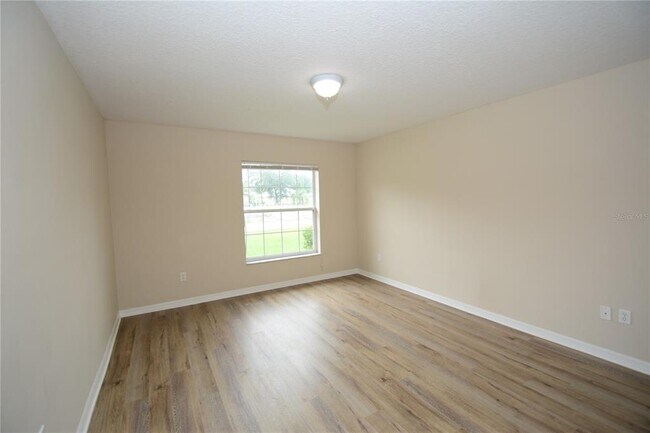 Building Photo - 20 Wheeler Ln