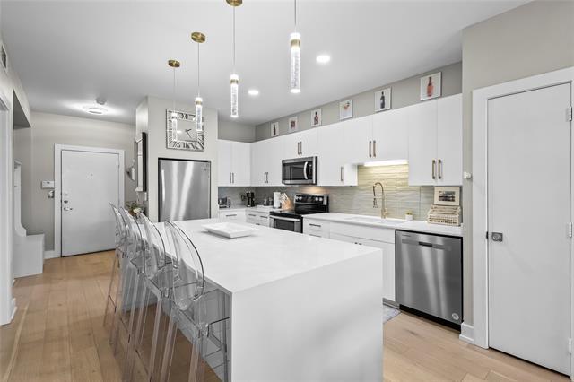 Building Photo - 4333 Gilbert Ave