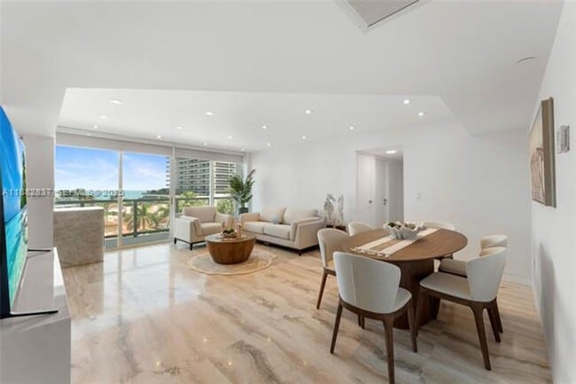 Building Photo - 5900 Collins Ave