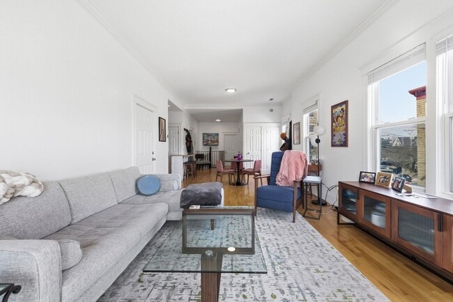 Building Photo - 88 G St