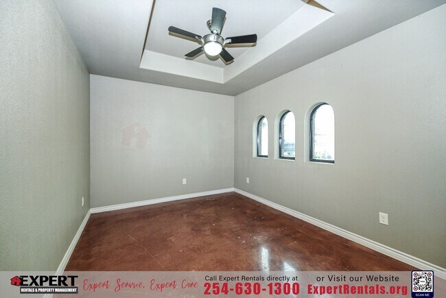 Building Photo - GORGEOUS 3 BEDROOM HOME WITH SOLAR PANELS!!