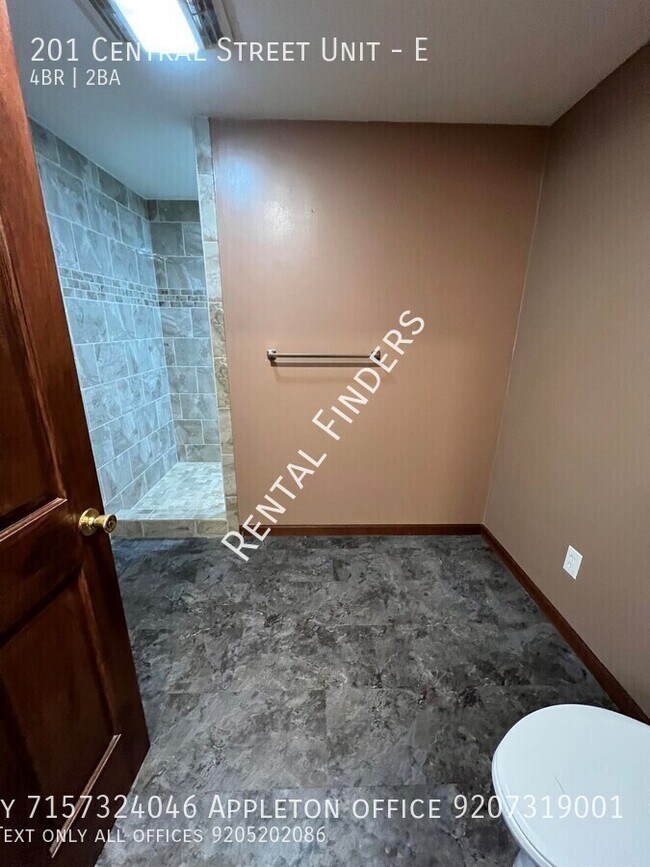 Building Photo - 201 Central St