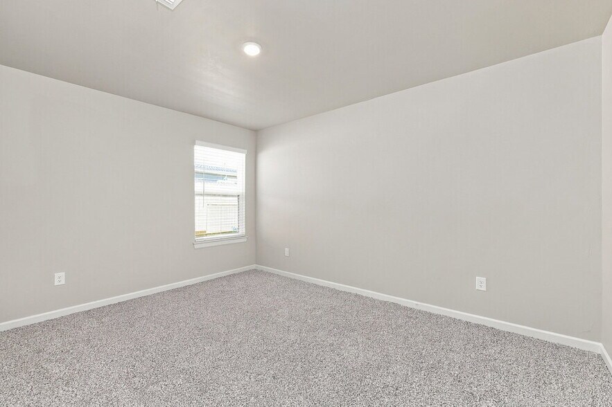 Building Photo - 12700 Carrara Ln