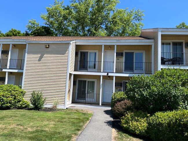 Building Photo - 808 Cocheco Ct