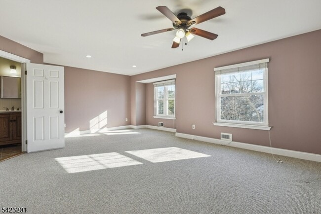 Building Photo - 155 Northfield Rd