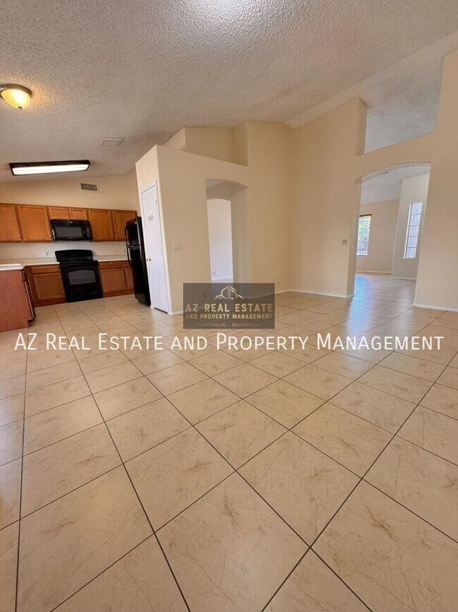 Building Photo - 8528 W Pershing Ave