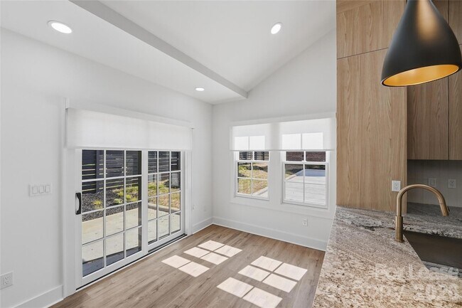 Building Photo - 1840 Merriman Ave