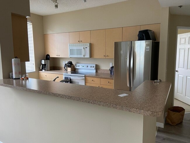 Building Photo - 616 Clearwater Park Rd