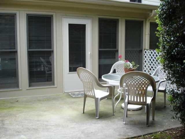 Building Photo - 410 Forestgate Ct
