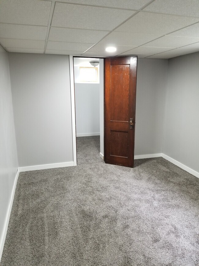 Building Photo - 1146 9th St N