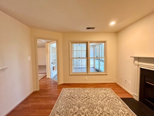 Building Photo - 10714 Kings Riding Way