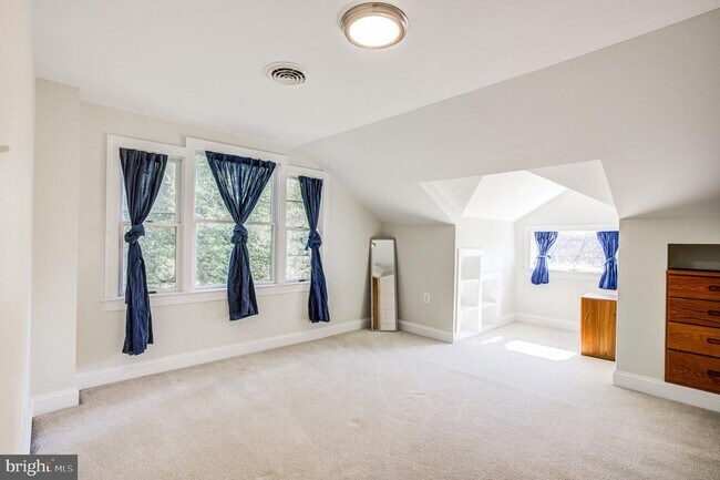 Building Photo - 1907 Luzerne Ave